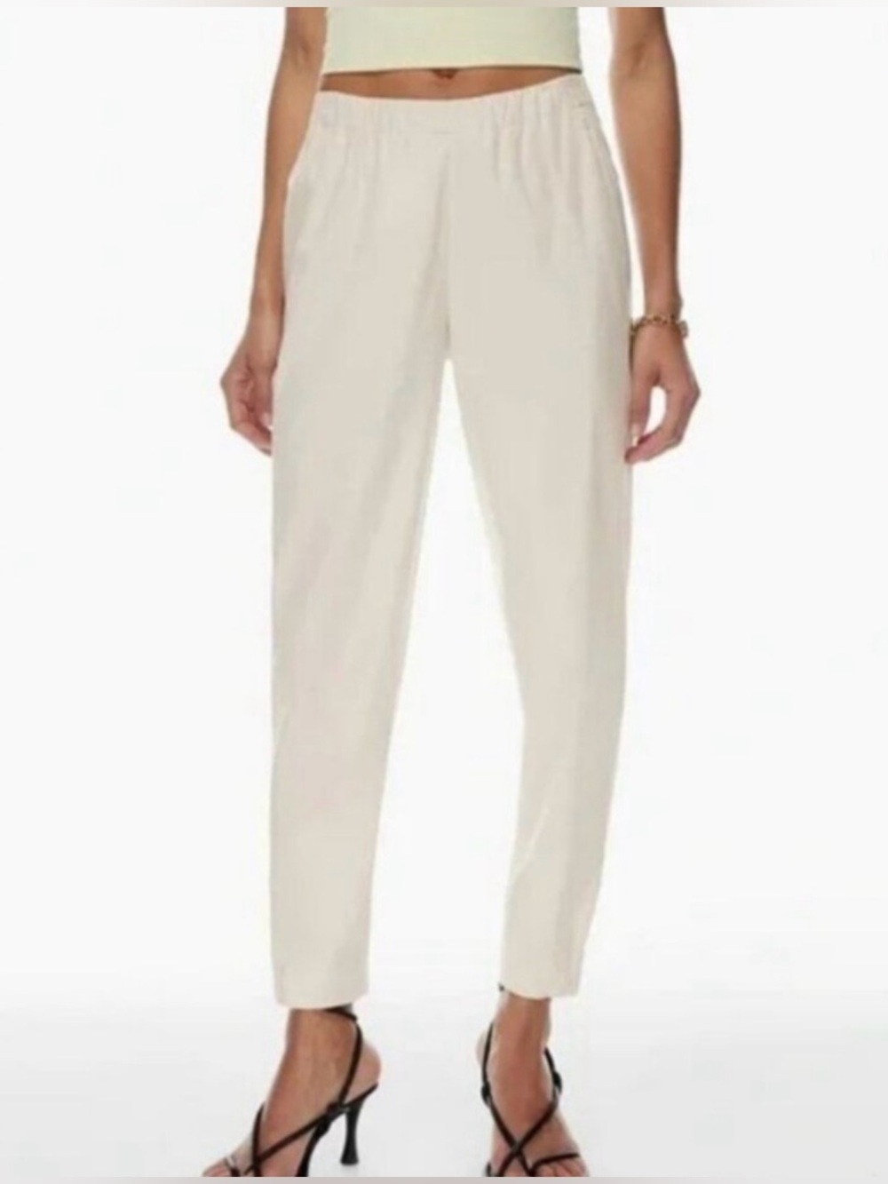 Aritzia Babaton Size Small Dexter Crop Pants in Light Beige